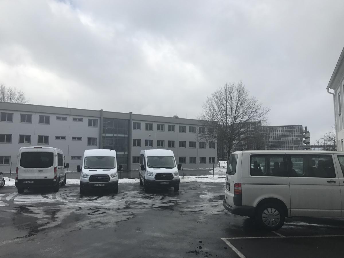 Montagehotel Bed & Steel Linz Bagian luar foto