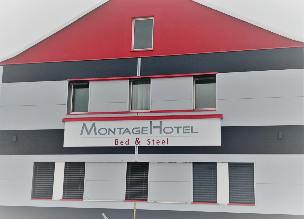 Montagehotel Bed & Steel Linz Bagian luar foto