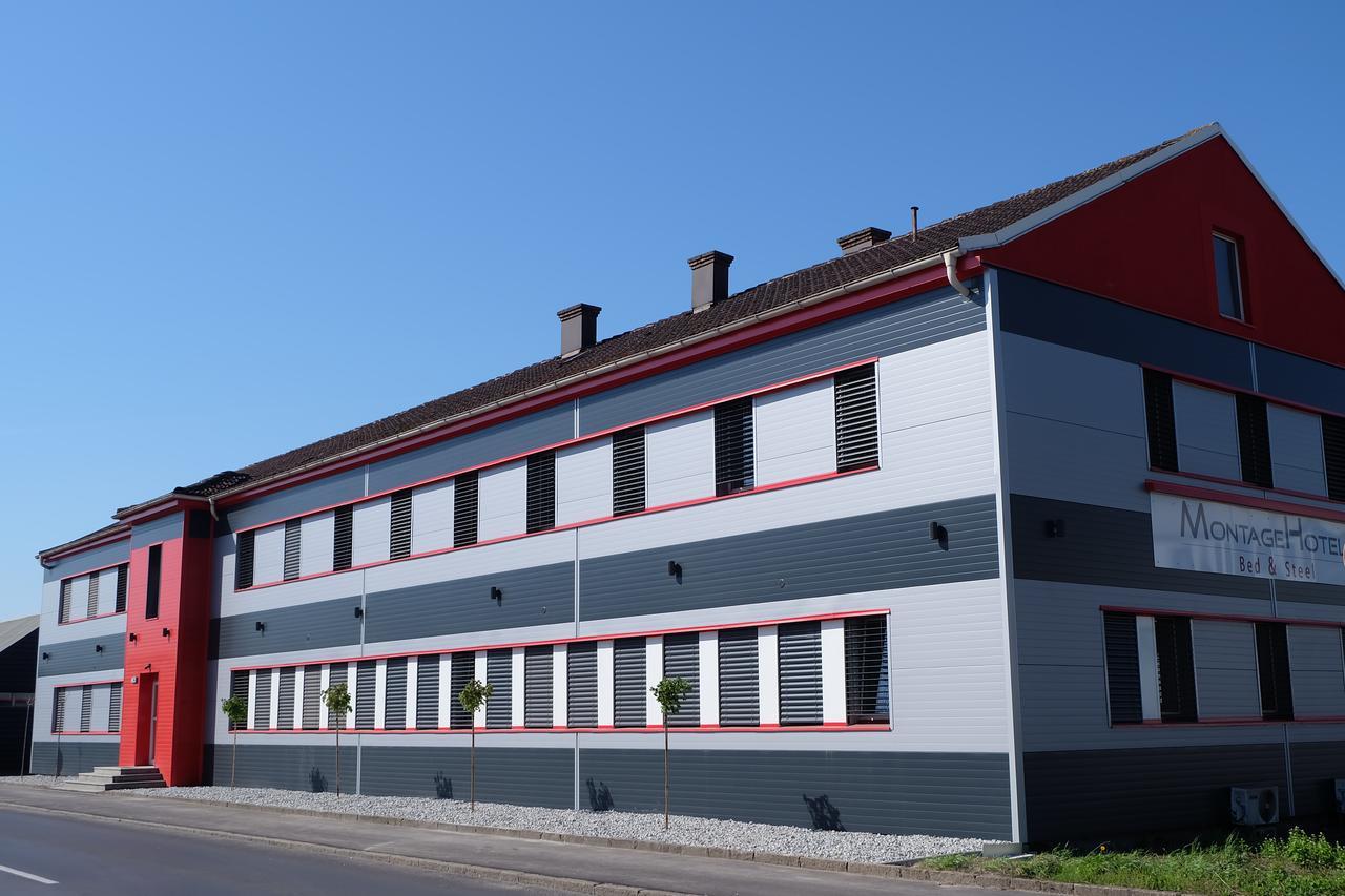 Montagehotel Bed & Steel Linz Bagian luar foto